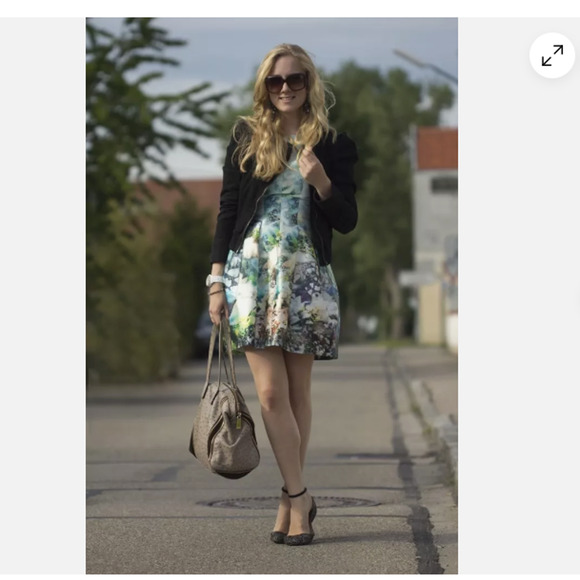 Zara‎ Basics Dress XS Aquarium Print Tulip Mini Holiday Bloggers Fav NWOT - Picture 12 of 16